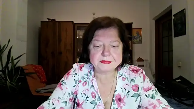 Violet Pulse online show from November 2025 04:18:01 PM