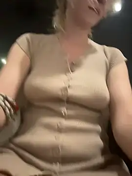 RonnieKiss online show from February 2026 12:39:02 PM