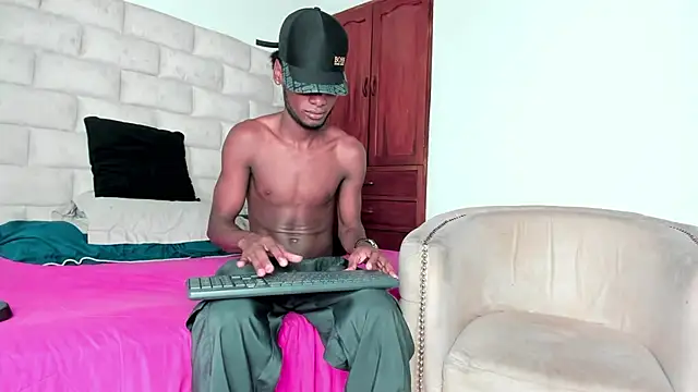 BennBrown online show from October 2025 09:22:01 PM