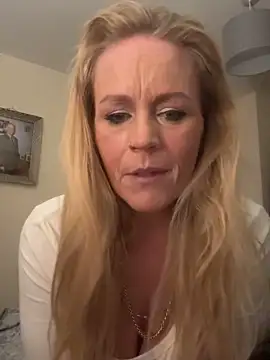 Snapshot of Carmen36XX chatting on October 2025 10:11:01 PM Carmen36XX online show from October 2025 10:11:01 PM