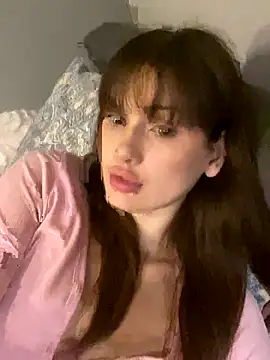 SoShyEmmyyy online show from October 2025 06:39:01 PM