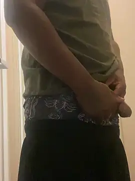 Snapshot of girlwatt chatting on October 2025 03:04:01 AM girlwatt online show from October 2025 03:04:01 AM