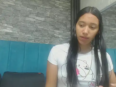 Lil Rose2006 online show from October 2025 12:47:01 PM