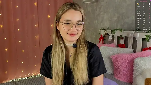 vivyboo111 online show from February 2026 07:23:02 PM