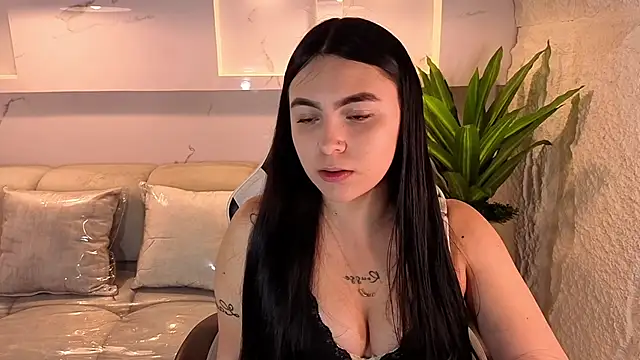 scarlett smith tp online show from December 2025 12:44:02 PM