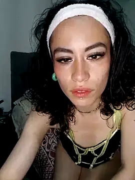 Snapshot of oblivionlove chatting on November 2025 04:33:02 AM oblivionlove online show from November 2025 04:33:02 AM