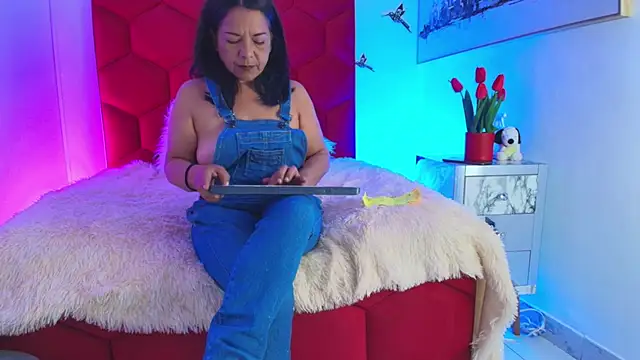 EvaGoddess  online show from January 2026 06:57:02 PM