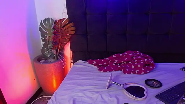 Snapshot of YessBoobs0 chatting on November 2025 04:45:02 AM YessBoobs0 online show from November 2025 04:45:02 AM