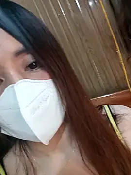 Snapshot of zuzuuLy chatting on October 2025 04:18:01 PM zuzuuLy online show from October 2025 04:18:01 PM