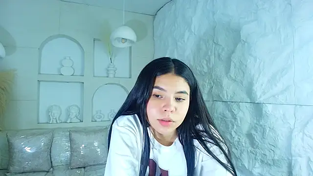 ambarina r online show from November 2025 03:09:01 AM