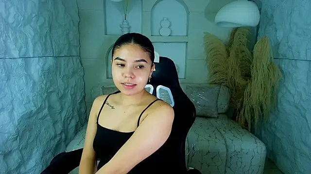 ambarina r online show from November 2025 12:36:02 PM