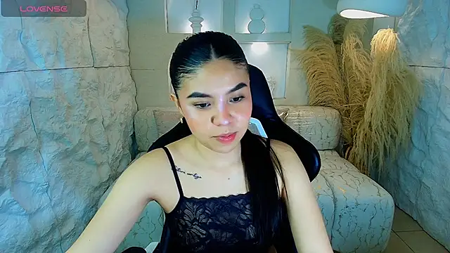 ambarina r online show from November 2025 03:16:01 AM