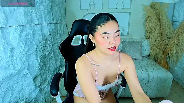 ambarina r online show from November 2025 03:21:02 AM