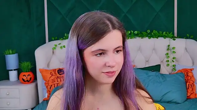 Akira Halls online show from October 2025 09:19:02 PM