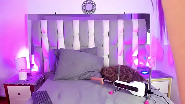 Snapshot of IsaDiiaz chatting on October 2025 04:31:02 AM IsaDiiaz online show from October 2025 04:31:02 AM