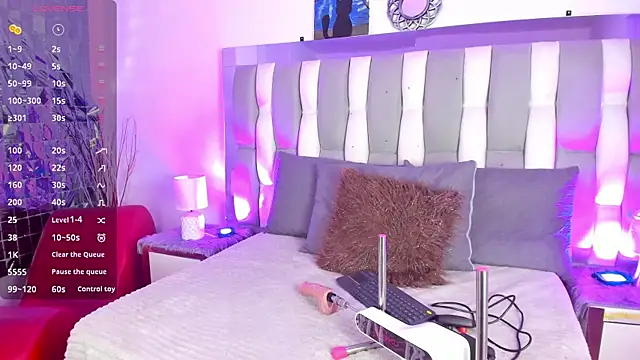 Snapshot of IsaDiiaz chatting on November 2025 04:56:02 AM IsaDiiaz online show from November 2025 04:56:02 AM