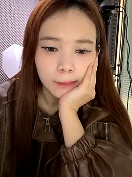 YY-27 online show from November 2025 05:40:01 AM