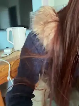 YY-27 online show from December 2025 05:15:02 AM