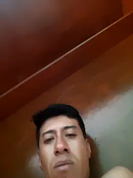 Carlos27hot online show from October 2025 05:13:02 PM