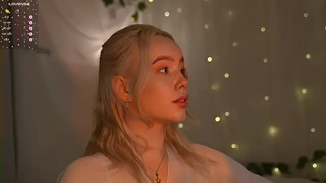 Snapshot of mother__of__dragons chatting on September 2025 10:24:02 PM mother of dragons online show from September 2025 10:24:02 PM