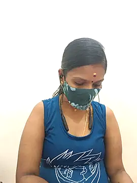 Snapshot of Tamil_Yalini12 chatting on October 2025 04:26:01 AM Tamil Yalini12 online show from October 2025 04:26:01 AM