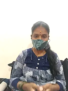 Snapshot of Tamil_Yalini12 chatting on October 2025 08:04:02 PM Tamil Yalini12 online show from October 2025 08:04:02 PM