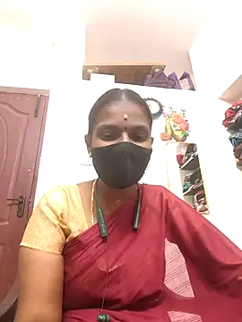 Snapshot of Tamil_Yalini12 chatting on April 2026 05:22:01 AM Tamil Yalini12 online show from April 2026 05:22:01 AM
