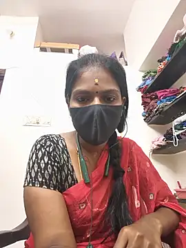Snapshot of Tamil_Yalini12 chatting on June 2026 11:46:01 PM Tamil Yalini12 online show from June 2026 11:46:01 PM