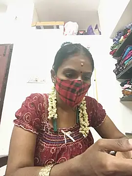 Snapshot of Tamil_Yalini12 chatting on July 2026 06:19:02 AM Tamil Yalini12 online show from July 2026 06:19:02 AM