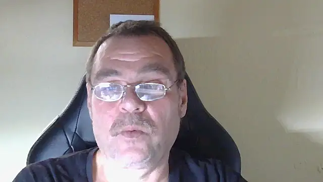 Snapshot of Intimissimo chatting on October 2025 03:36:01 PM Intimissimo online show from October 2025 03:36:01 PM