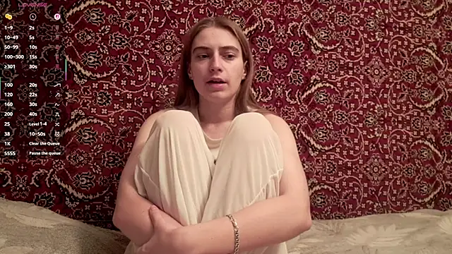 ivetabloom online show from December 2025 07:55:01 PM