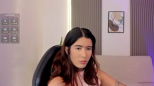 Snapshot of emiilyy_cute chatting on October 2025 12:25:01 PM emiilyy cute online show from October 2025 12:25:01 PM