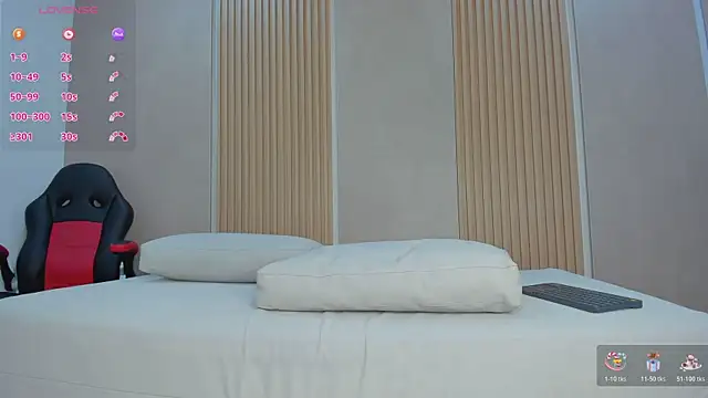 Snapshot of emily_kovac chatting on November 2025 12:07:01 PM emily kovac online show from November 2025 12:07:01 PM