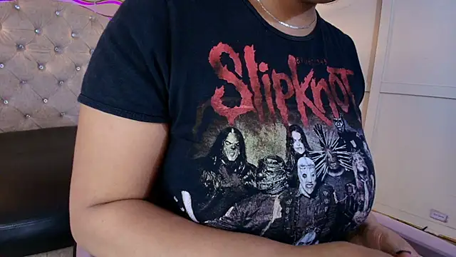 TahiyaMuley  online show from November 2025 11:58:02 PM