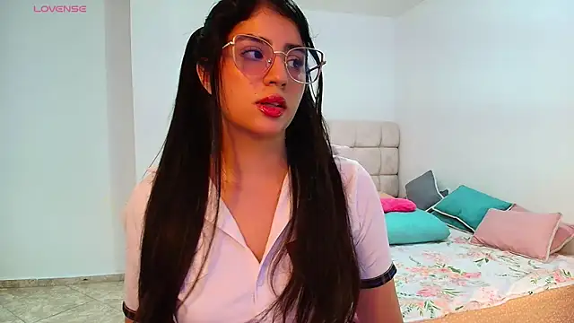 Julieta Rose19 online show from March 2026 10:47:02 PM