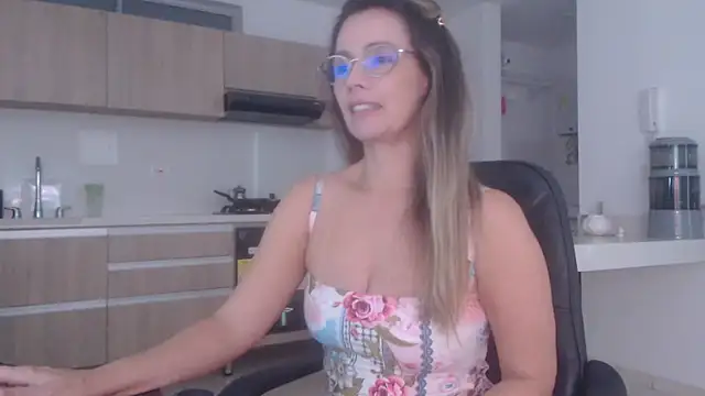 LovePaula online show from March 2026 11:59:02 AM