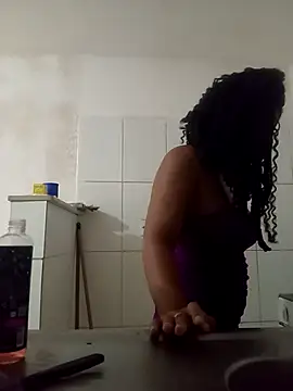 PrettahSantos online show from January 2026 03:03:01 PM