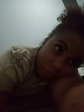 Snapshot of PrettahSantos chatting on May 2026 01:13:02 AM PrettahSantos online show from May 2026 01:13:02 AM