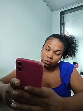 PrettahSantos online show from July 2026 12:42:01 PM