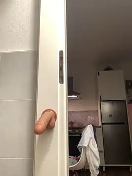 Snapshot of alessiobaz chatting on February 2026 02:10:02 AM alessiobaz online show from February 2026 02:10:02 AM