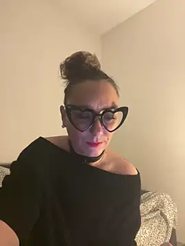 Reine du Vice84 online show from February 2026 09:41:01 PM