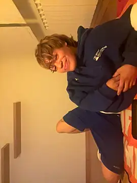 fezgrosso online show from November 2025 12:49:01 AM