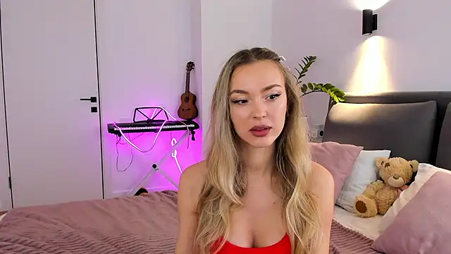 Snapshot of Kelly__Gray chatting on April 2026 08:26:01 AM Kelly Gray online show from April 2026 08:26:01 AM