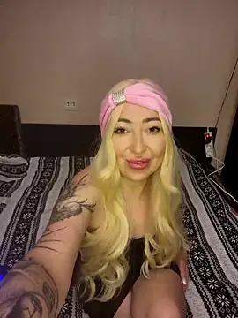 siennatempt online show from October 2025 03:54:01 PM