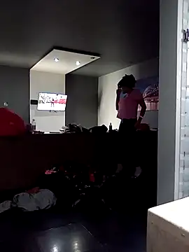 transreyna online show from December 2024 08:17:02 PM