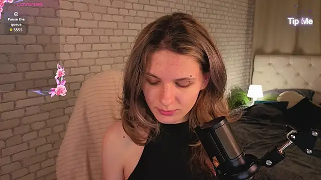 CipherellaFure online show from November 2025 02:33:01 PM