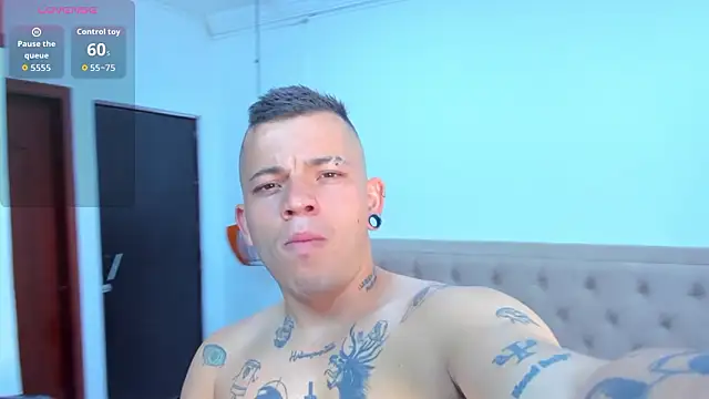 wildthor26 online show from February 2026 04:27:02 AM