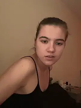 Snapshot of Lucy-XXX- chatting on October 2025 04:37:01 PM Lucy-XXX- online show from October 2025 04:37:01 PM