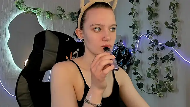 Elastikisss online show from April 2026 08:18:02 AM