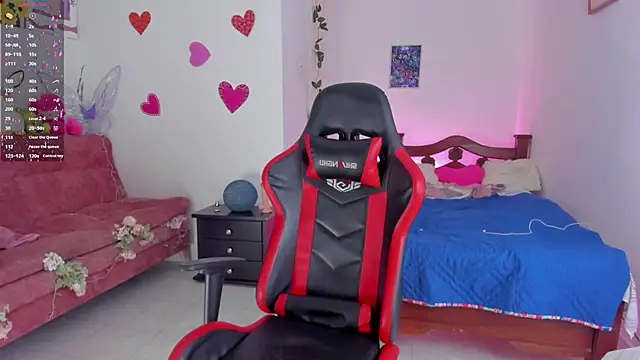 SophieLAmour online show from September 2025 01:43:01 AM